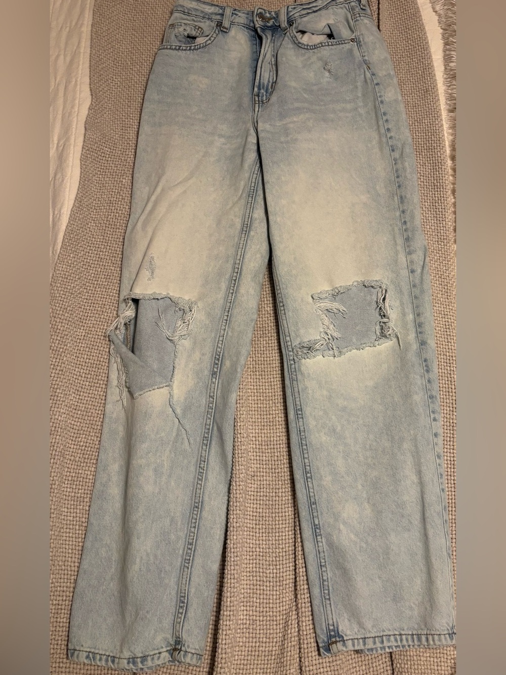 Light Wash Distressed Wide Leg Jeans - Light Blue